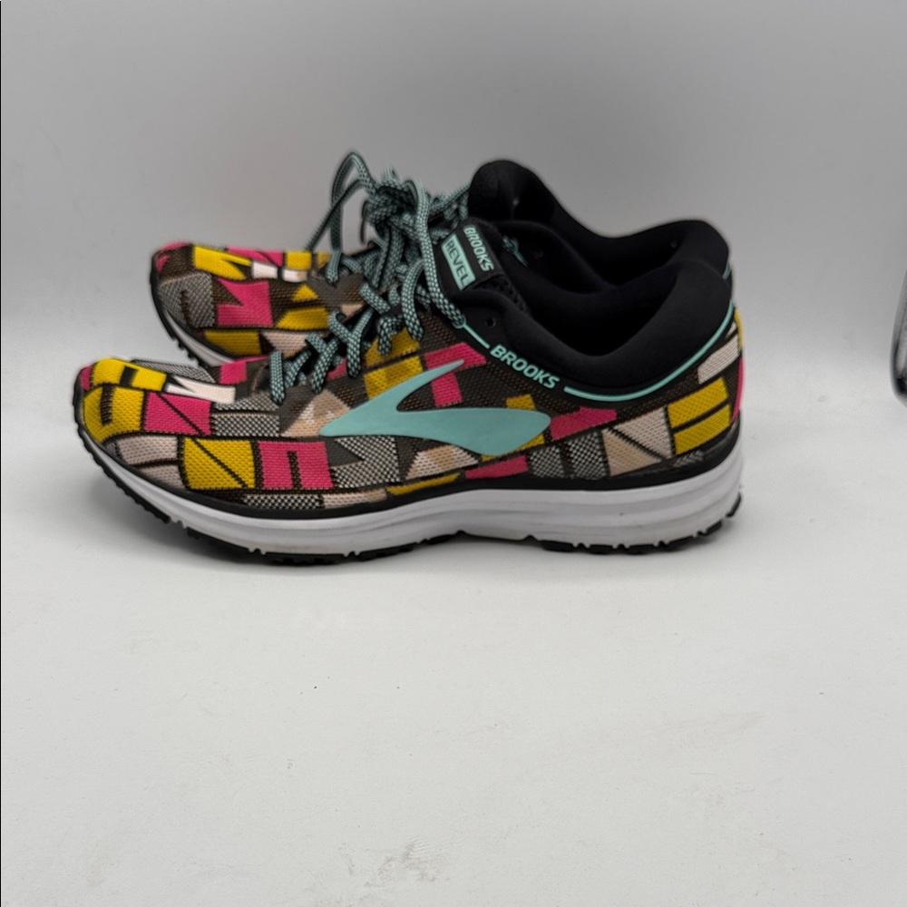 Brooks REVEL Women's 8.5 Geometric Multicolor Athletic Shoes S27 - Picture 3 of 6